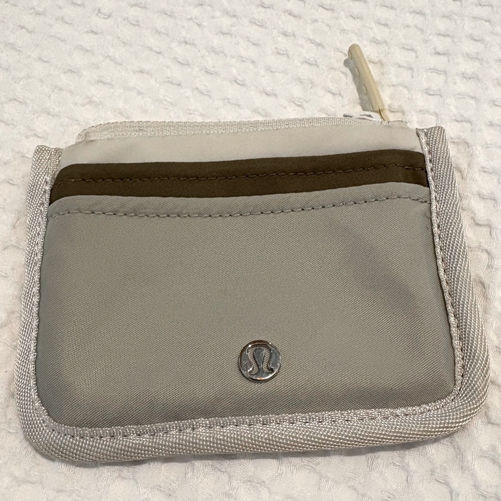 Lululemon True Identity card case wallet